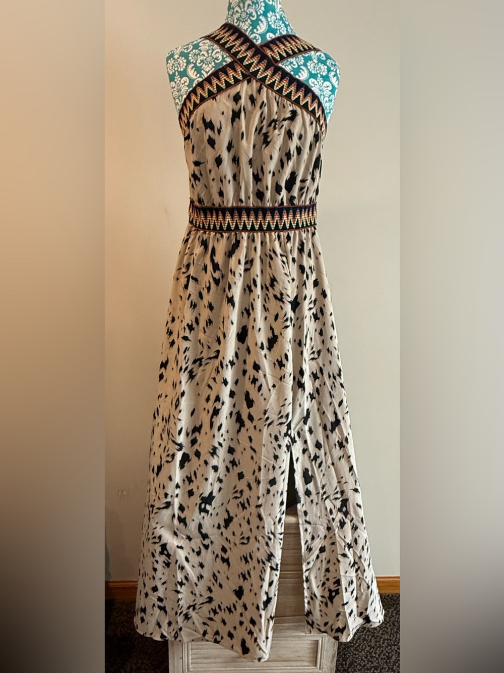 NWOT Sleeveless Cream/Black Printed Maxi Dress w/ Elastic Waist & Elastic Straps